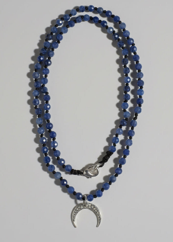 Choker z sodalitów