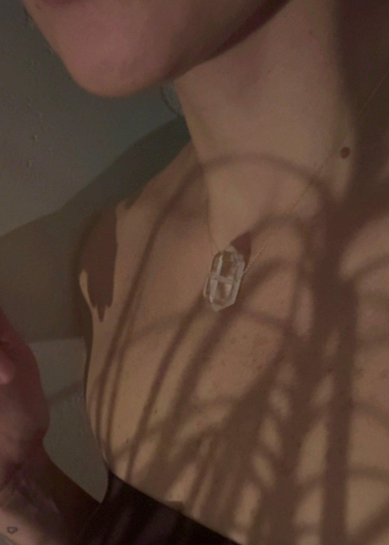 Kryształ górski na łańcuszku