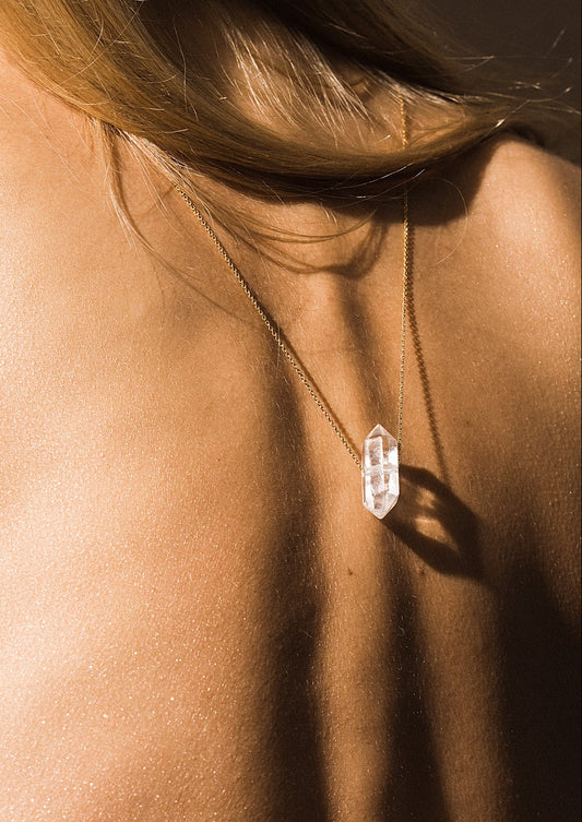 Kryształ górski na łańcuszku