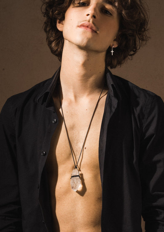 Kryształ górski na sznurze bawełnianym