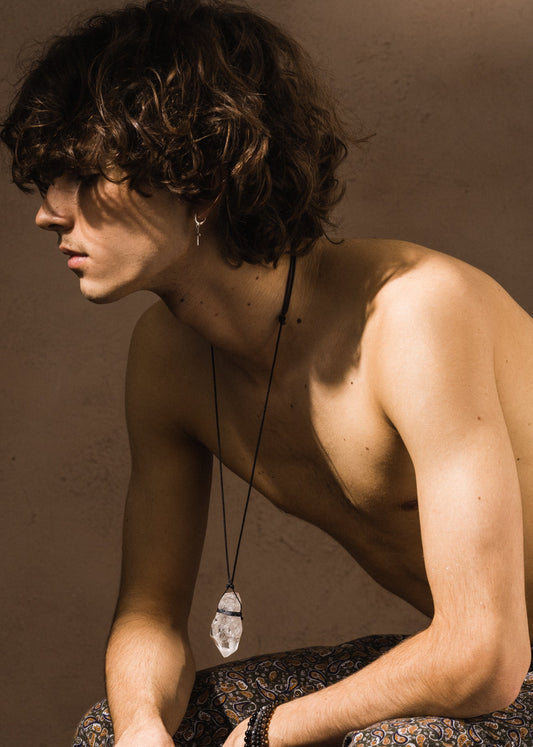 Kryształ górski na sznurze bawełnianym